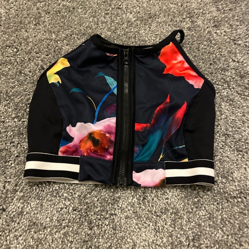 Jo and Jax zipper top, size Youth large